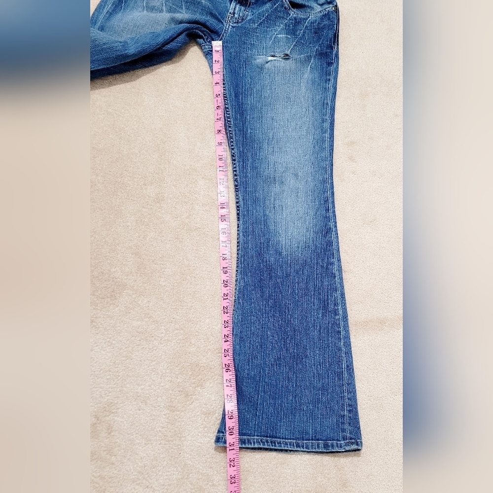 BKE Culture Buckle Jeans Men 30x31 Blue Distressed Bootcut Denim Star 20 Stretch - Picture 8 of 12